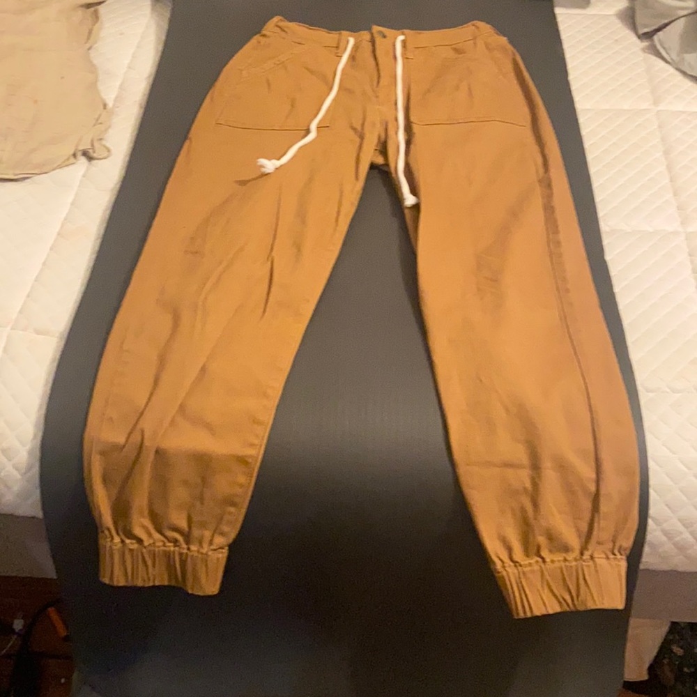 Tan Joggers like jeans text medium size no Brand